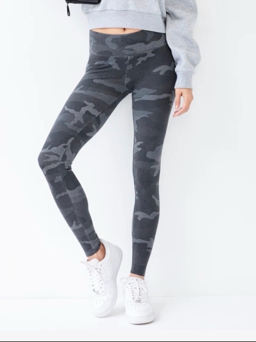 TNA cotton camo leggings medium
